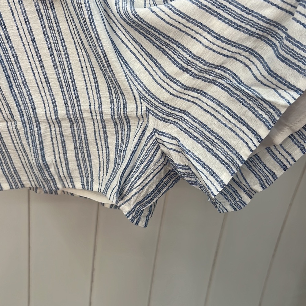 🆕Hem & Thread Striped Romper Button Front Tie Waist Detail S,M & L Available - Picture 7 of 10